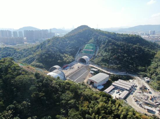 杭绍台铁路下北山隧道贯通 将于2021年建成通车