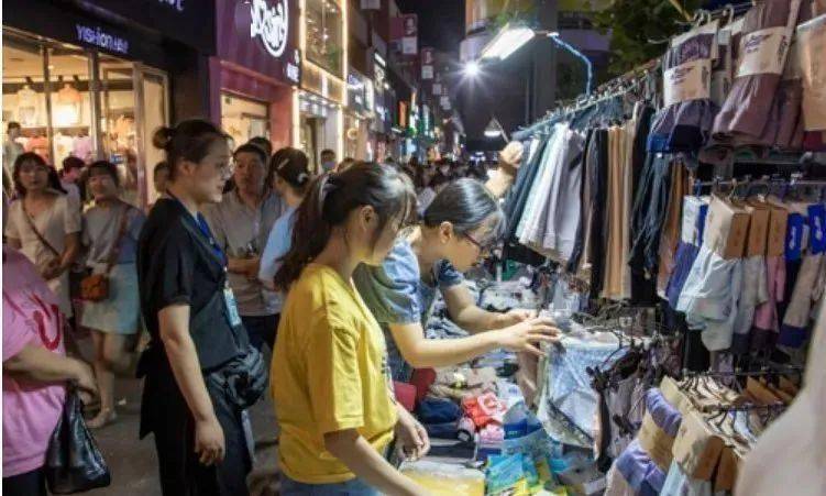 滕州夜市复苏!新兴路步行街在关闭4个月后恢复启用!