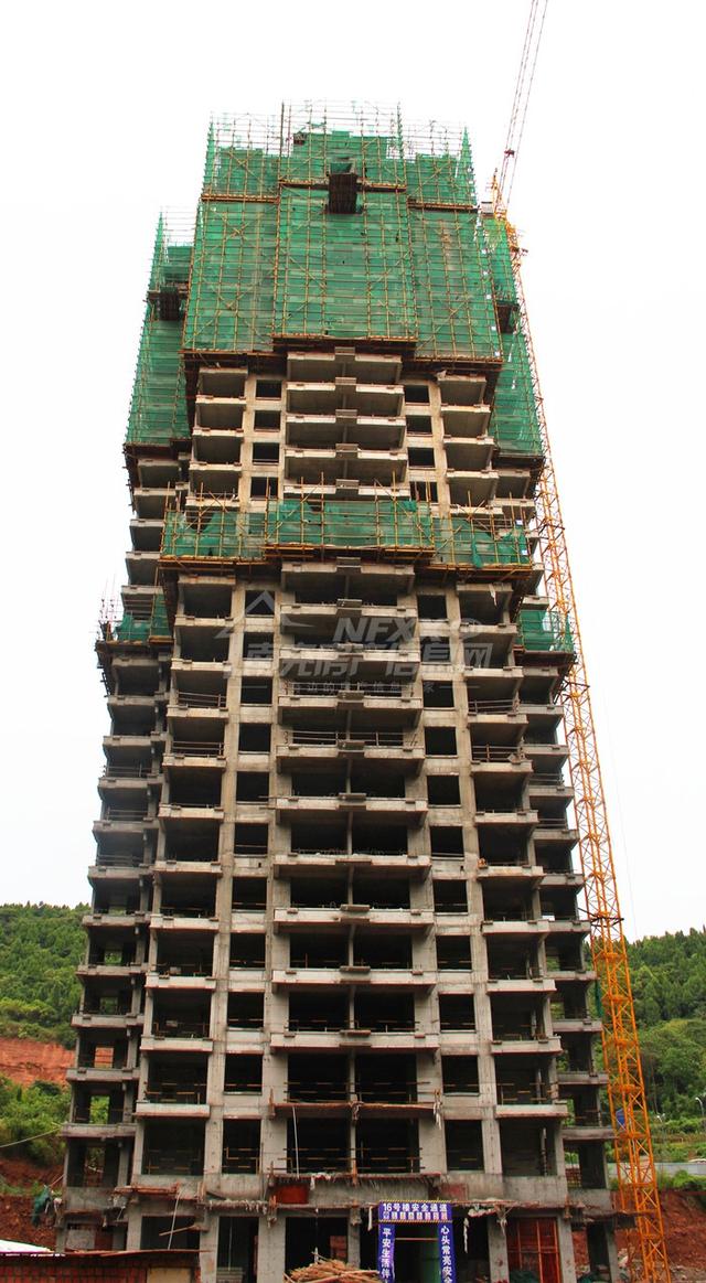 南充半山府邸8月施工进度:多栋楼即将封顶
