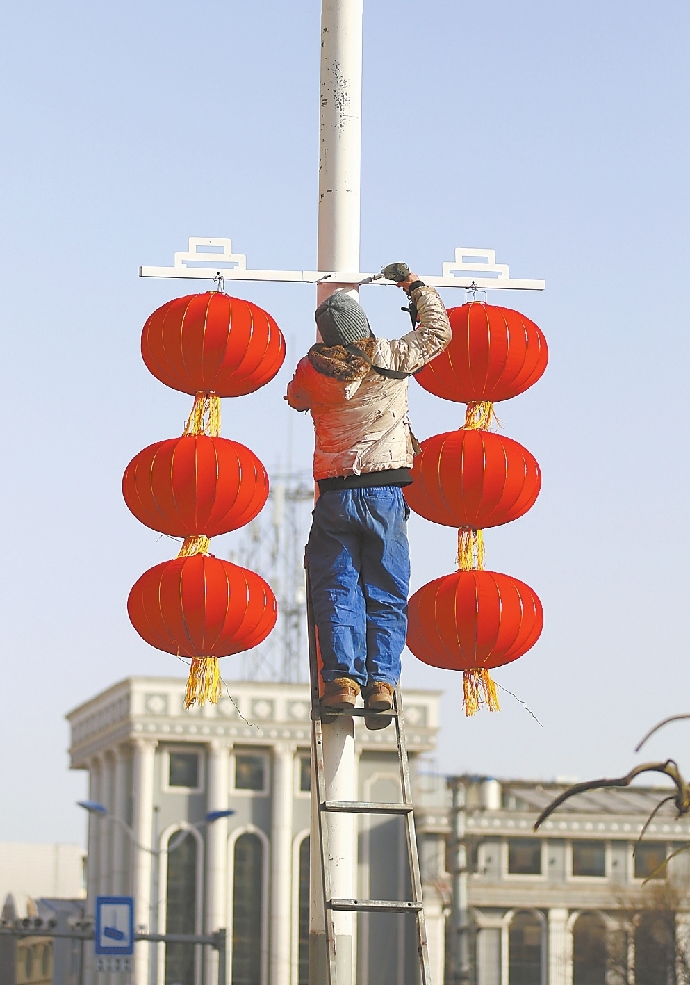 衡水市区7030盏大红灯笼迎新春