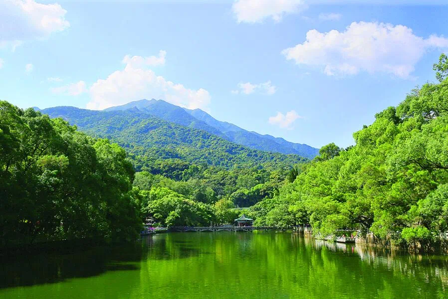 惠州名山挺拔,秀水蜿蜒,自然禀赋得天独厚.