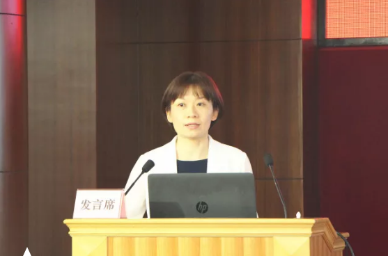 (展和改革局梁卫华局长解读中山市国家服务业综合改革试点实施方案及