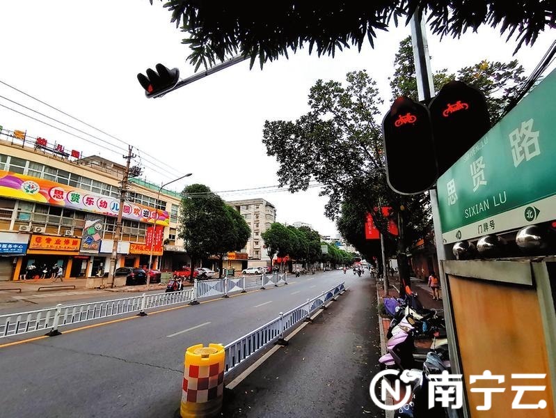 南宁思贤路鲤湾路两路段恢复双向通行缓解古城路园湖路交通压力