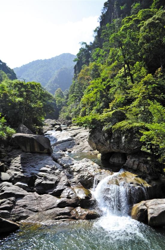 广东阳山地质公园峰景区 羊城晚报记者 黎存根 摄