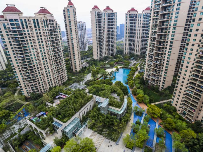上海仁恒河滨花园金科旭辉公元城市有了围合式布局留出的大片空间