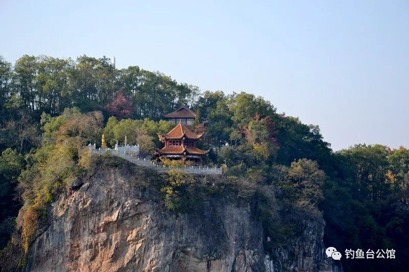 新邵之心亲水府邸钓鱼台公馆得天独厚与赛双清公园比邻