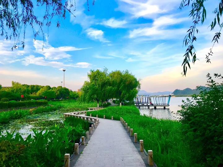 为临海打call!灵湖荣获国家4a级旅游景区称号!