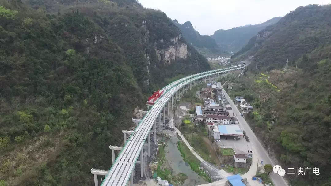 三峡翻坝江北高速公路项目 是我市复工的第一个高速公路项目