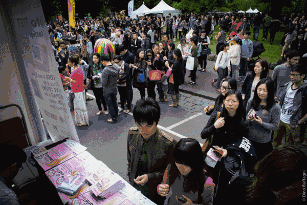 看到这人山人海的景点      瞬间失去了出门的乐趣      五一去
