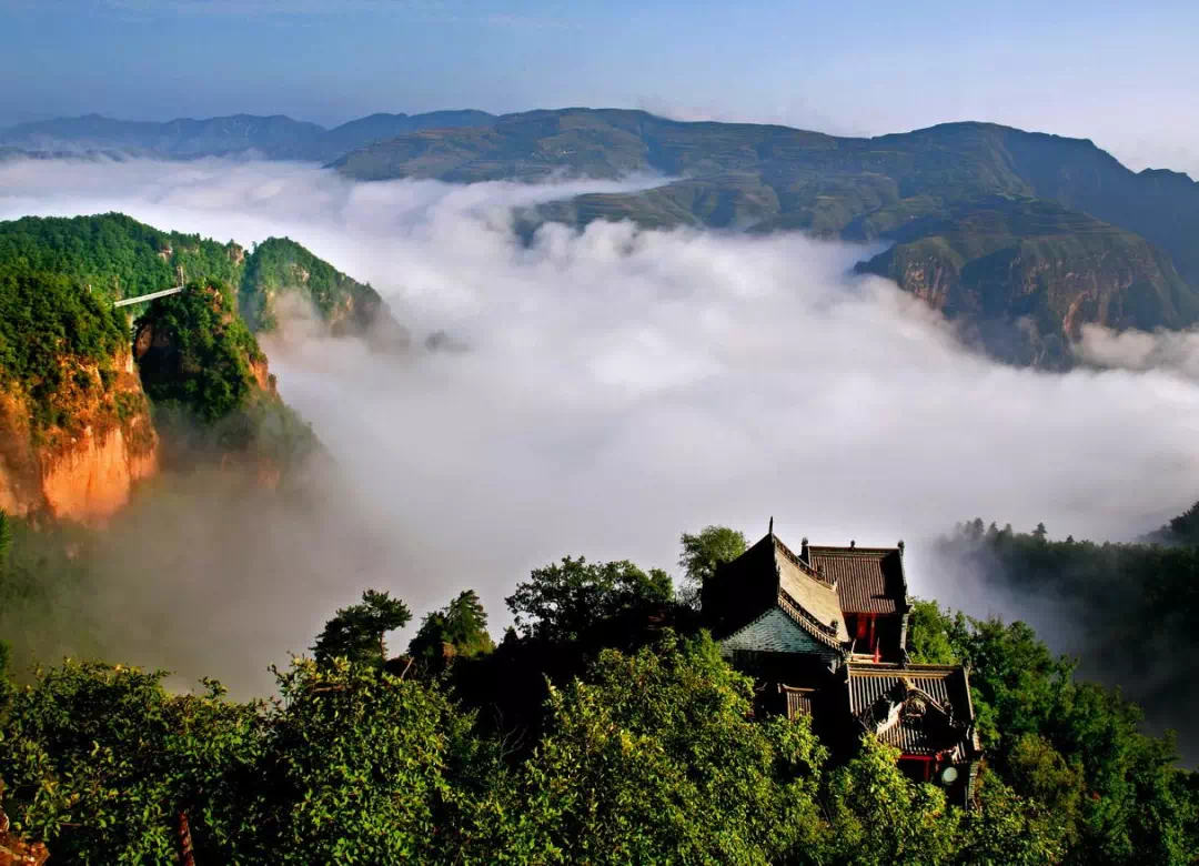 "中华道教第一山"是古丝绸之路西出关中之要塞,也是天然的动植物王国