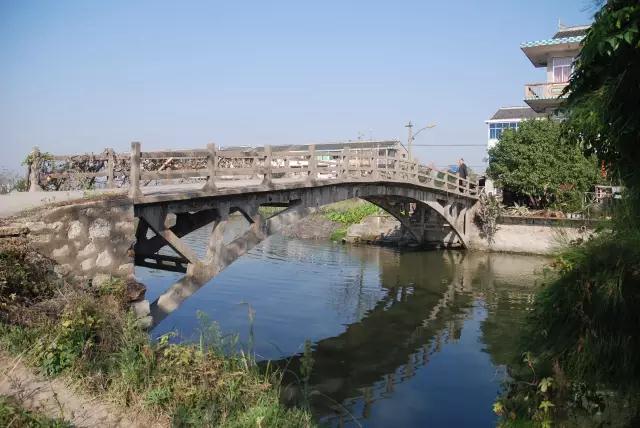 横河陈村位于椒江区下陈街道西北,距市中心仅四公里.