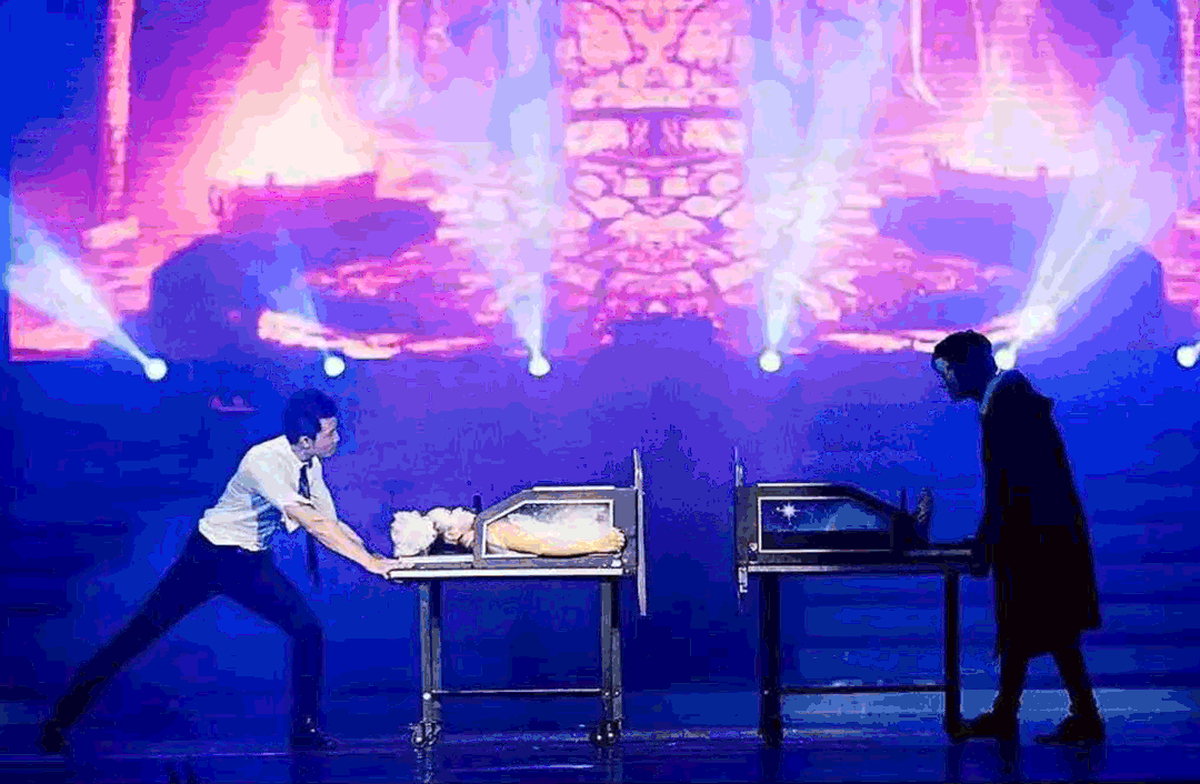 虚虚实实 这就是魔术世界 穿越幻境与现实 拉近时空维度