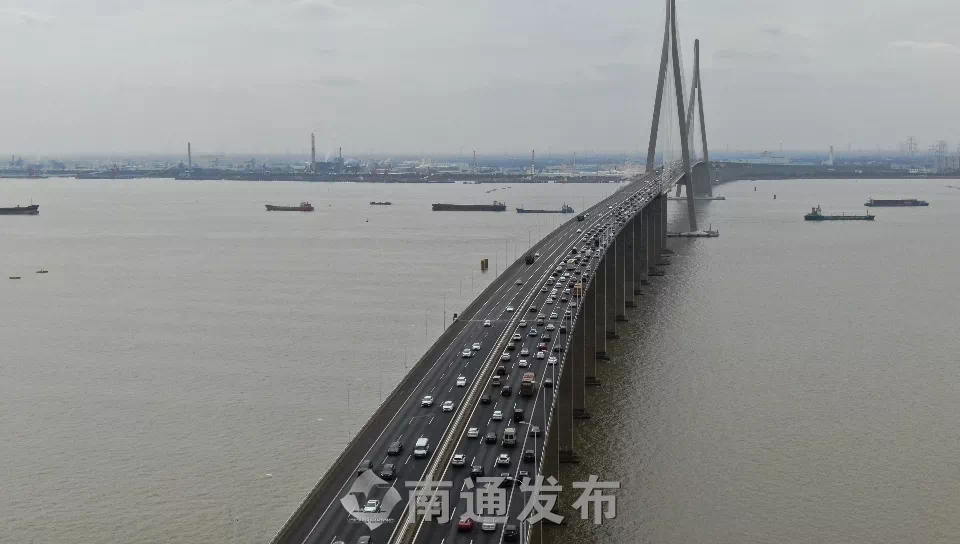 上海社科院专家:沪苏通构筑长三角中的"金三角" 血拼南通楼