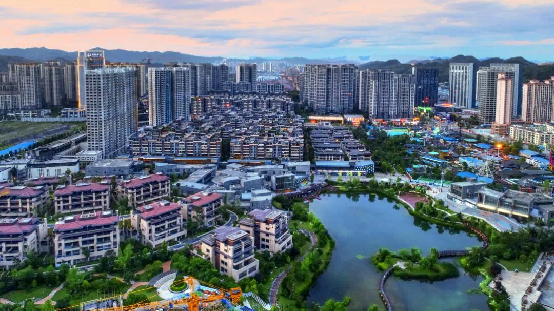 保利澜湖金街,为遵义造城市滨湖商业