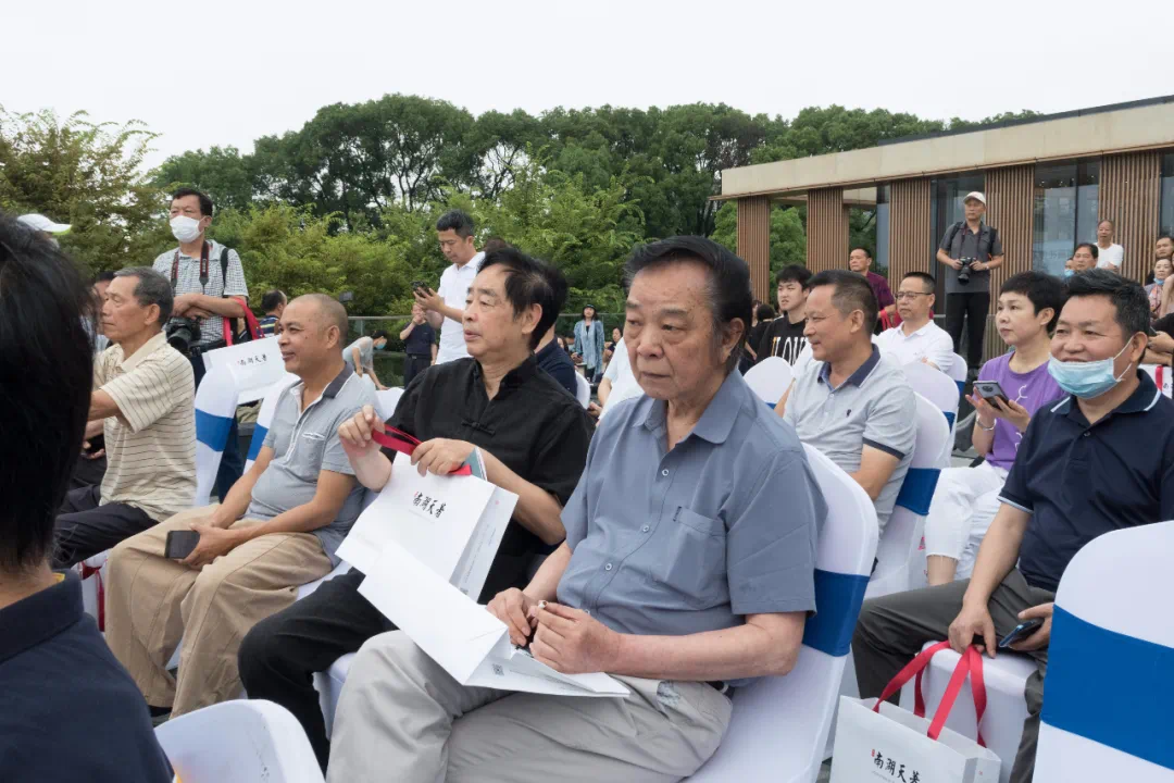 岳阳市委常委,政法委书记王小中,岳阳市政府原市长黄甲喜 湖南理工