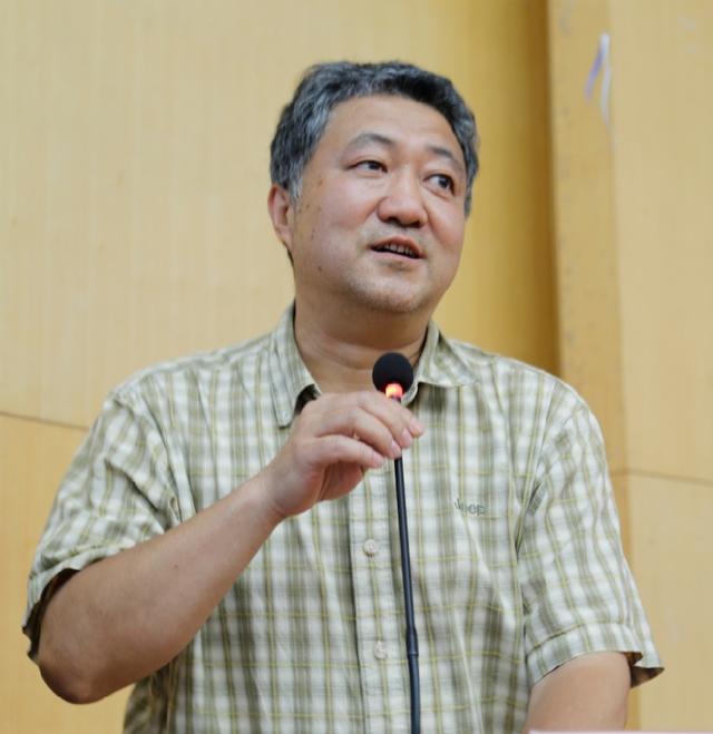 贵州师范大学美术学院院长田军致辞