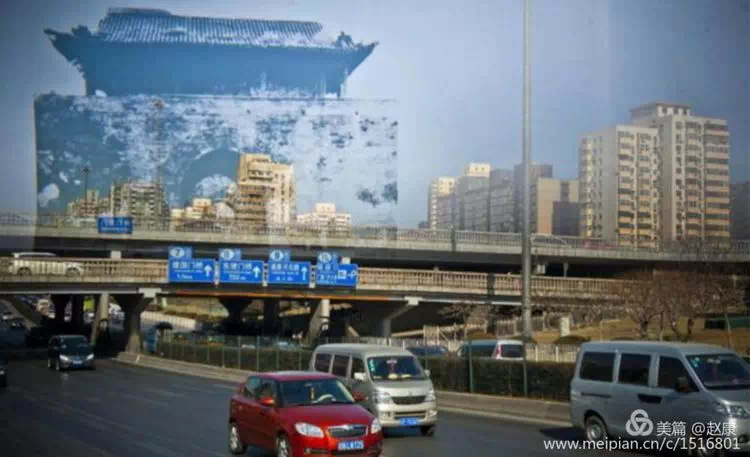 城市开发集团把北空和居民拆迁,使光明桥得以建成.