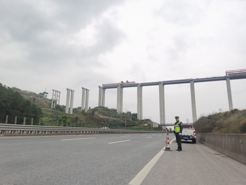 渝广高速部分路段施工管制-重庆搜狐焦点