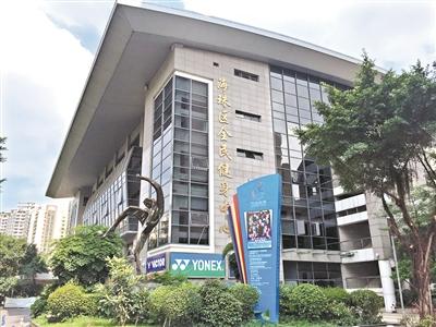 海珠体育中心距离江边不远,江边楼盘楼龄较新.