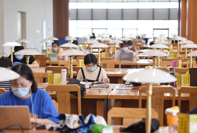 北京高校学生迎新规:原则上不允许学生在校外租房居住